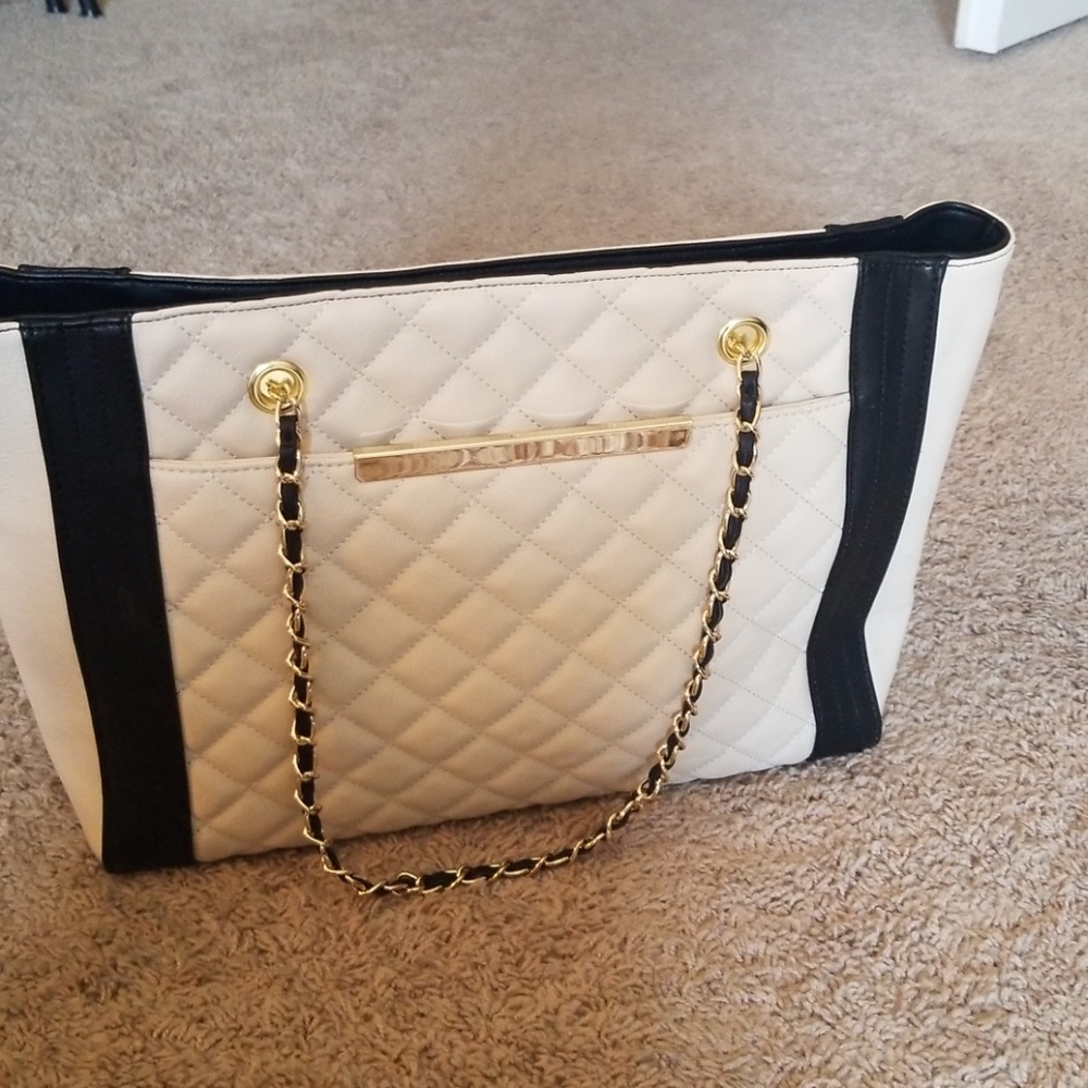 Elegant Laptop Bag: Cream, Black and Gold